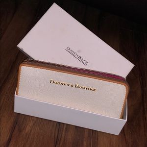 NWT Authentic Dooney and Bourke wallet